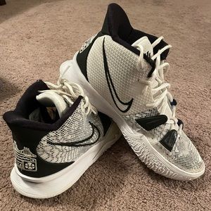 Nike Kyrie 7 Mens Basketball Shoes